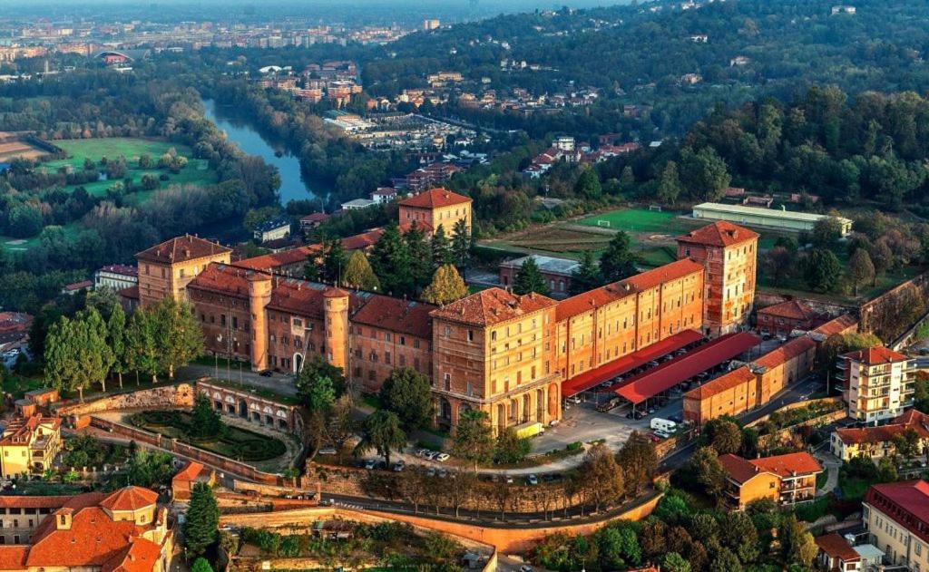 Con Ampia Terrazza - 10 Minuti Da Torino *